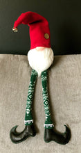 Load image into Gallery viewer, Gnome Dark Green 31"