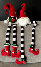 Load image into Gallery viewer, Gnomeo and Juliet Black and White